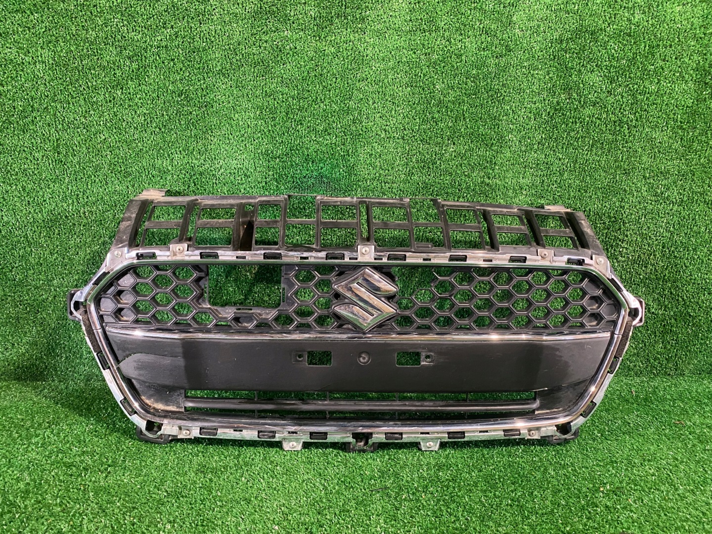 Suzuki Swift I AA Kühlergrill FRONTGRILL Kühlergitter 7174179S0SWIF - Thumbnail 1