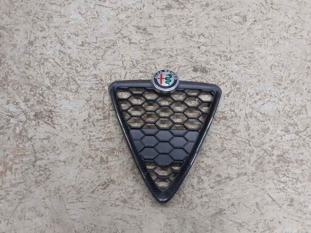 Alfa Romeo Giulietta Typ 940 Kühlergrill FRONTGRILL Kühlergitter - Thumbnail 1
