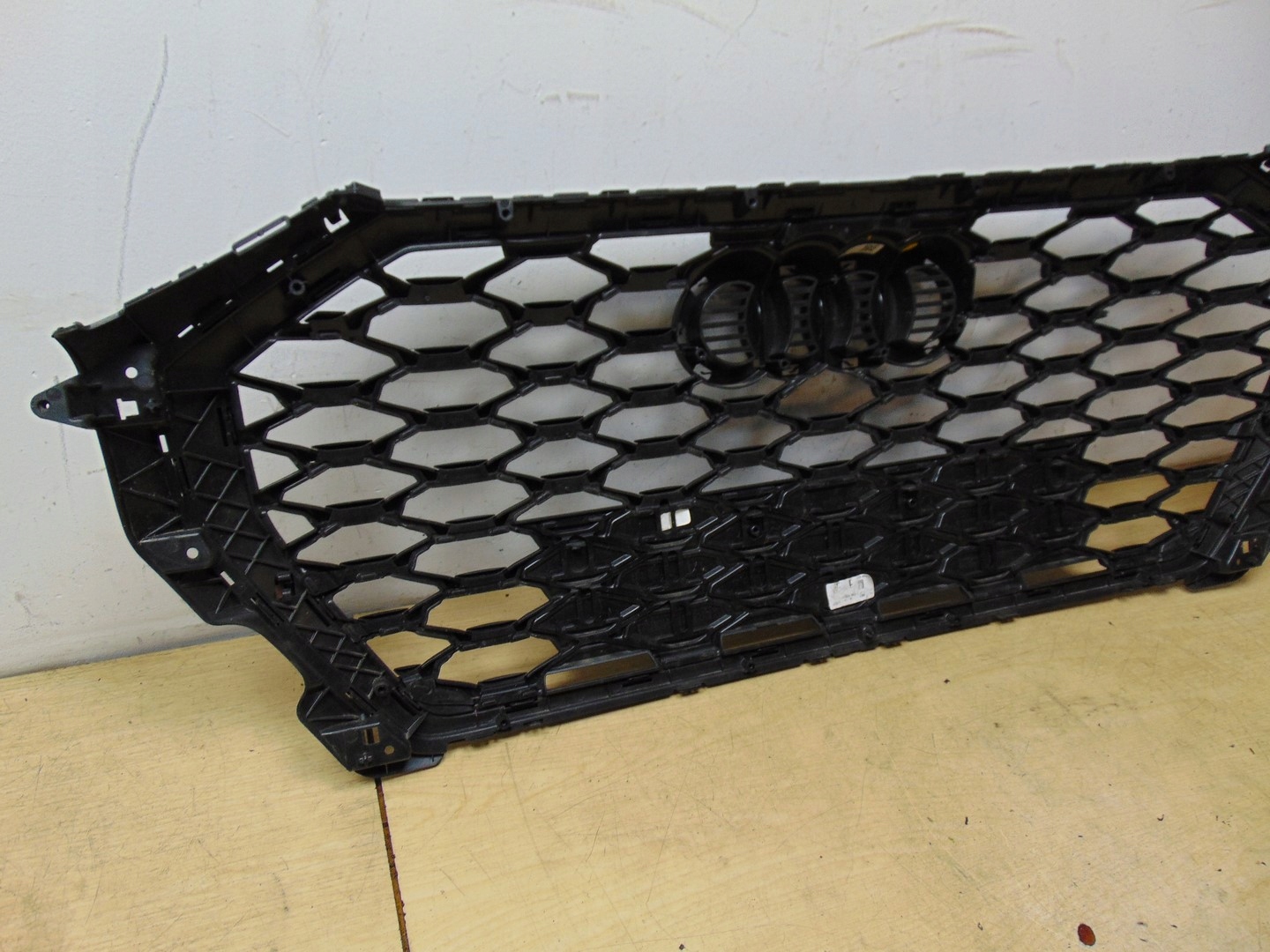 Audi Q3 Kühlergrill FRONTGRILL Kühlergitter 83F853651B - Thumbnail 12