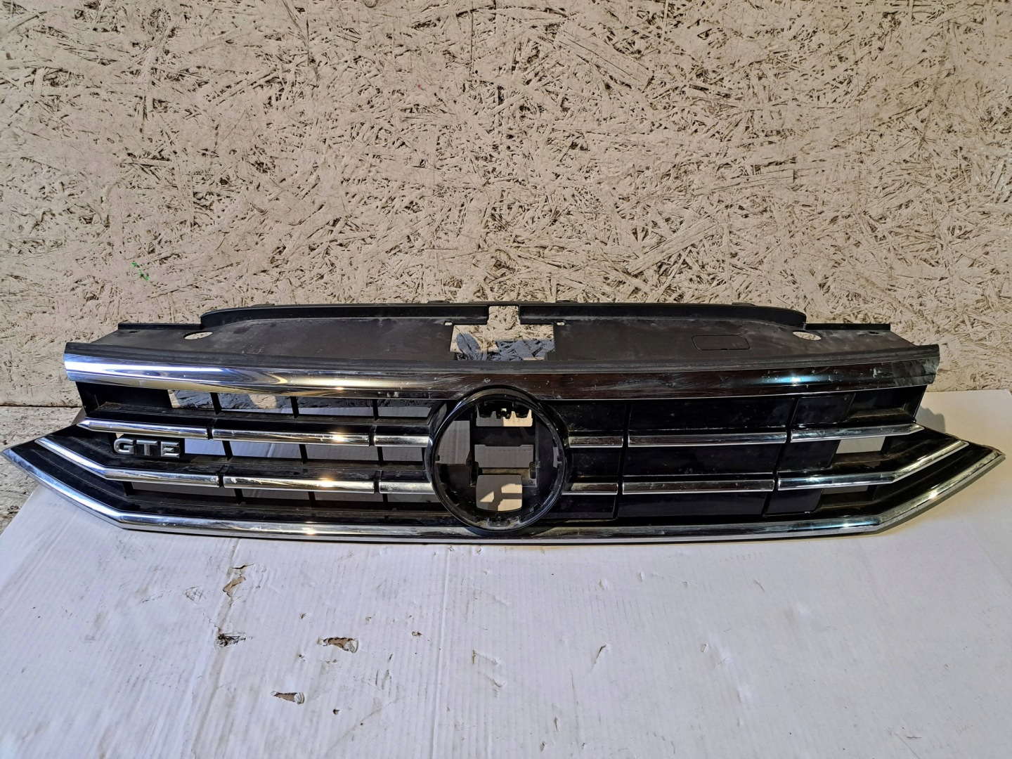 VW Passat B8 Kühlergrill FRONTGRILL Kühlergitter 83G085365 - Thumbnail 1