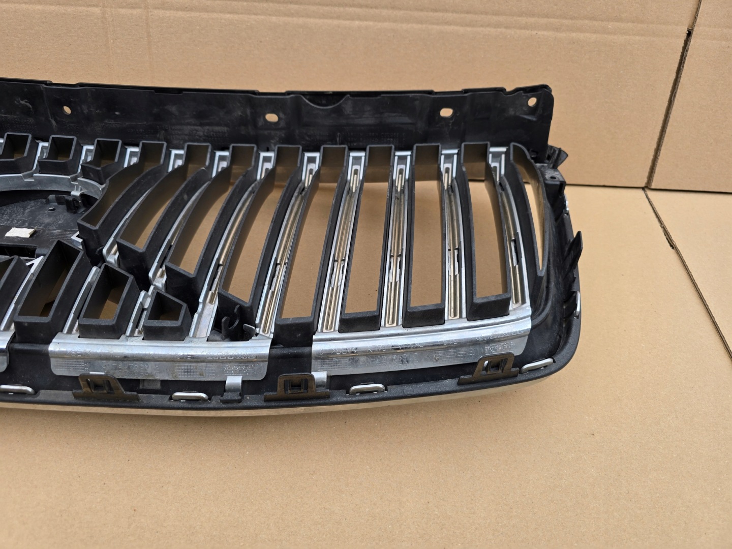 Volvo XC90 Kühlergrill FRONTGRILL Kühlergitter 31698724 - Thumbnail 8