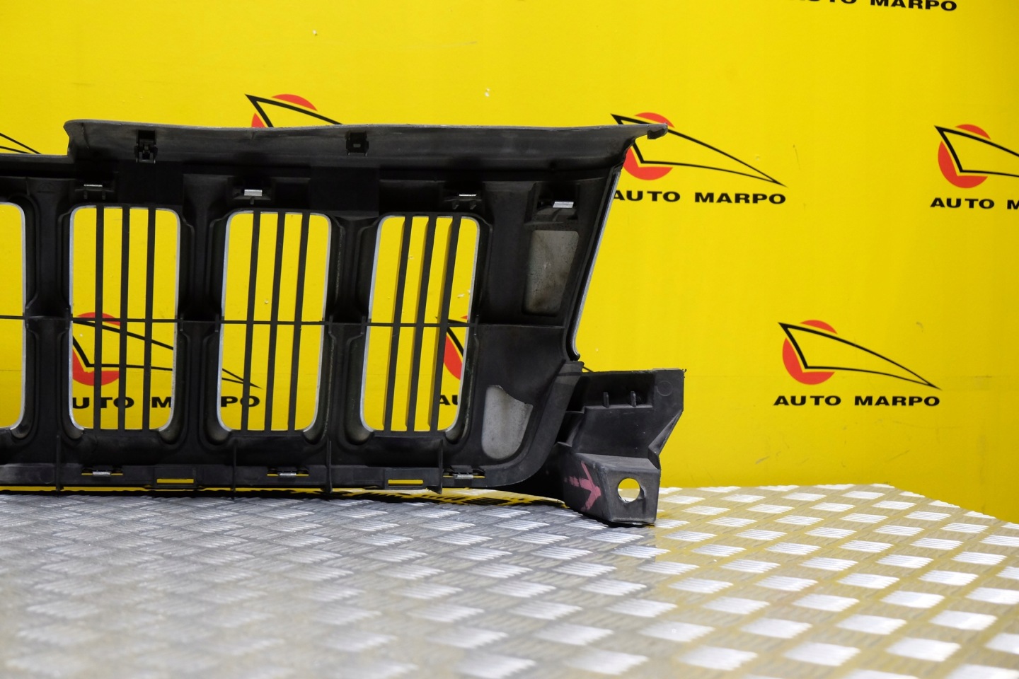 Jeep Cherokee J Kühlergrill FRONTGRILL Kühlergitter - Thumbnail 8