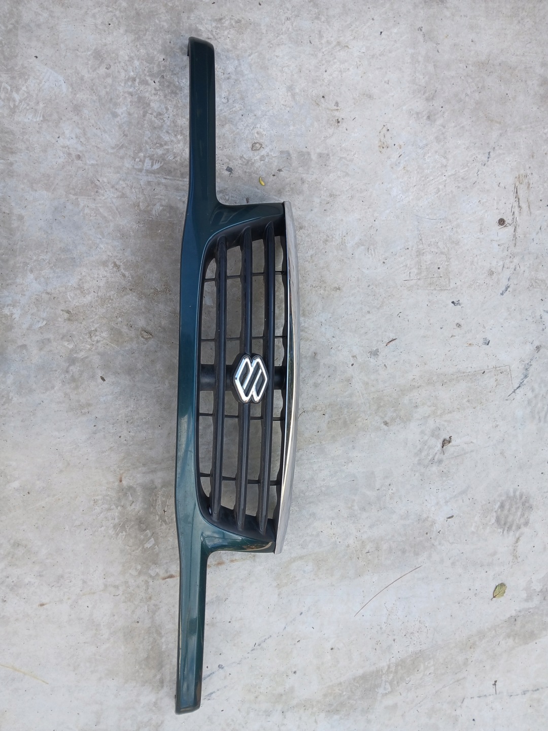 Suzuki Vitara I ET Kühlergrill FRONTGRILL Kühlergitter - Thumbnail 1