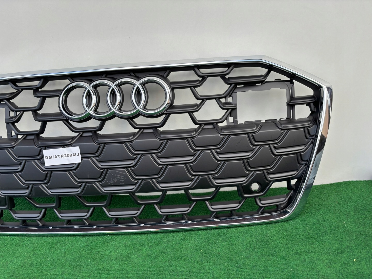 Audi A6 Kühlergrill FRONTGRILL Kühlergitter 4K0853651R0 - Thumbnail 3