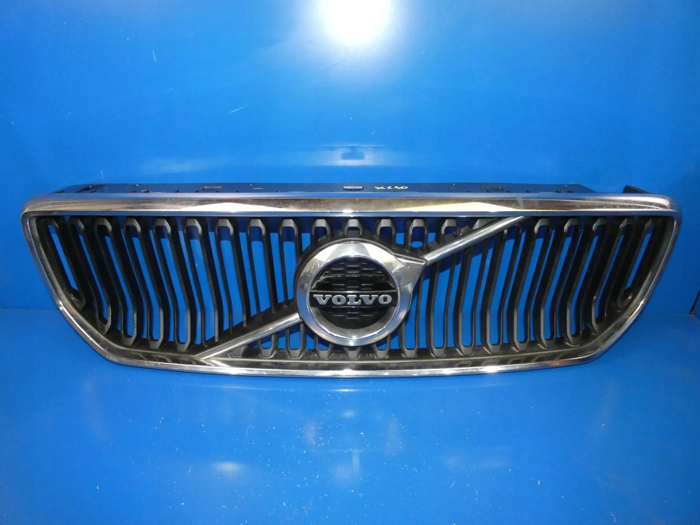 Volvo XC40 Kühlergrill FRONTGRILL Kühlergitter - Thumbnail 1