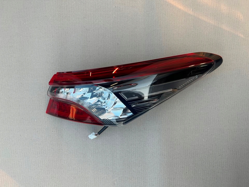 Toyota Camry XV70 Rückleuchte Rearlamp - Thumbnail 1