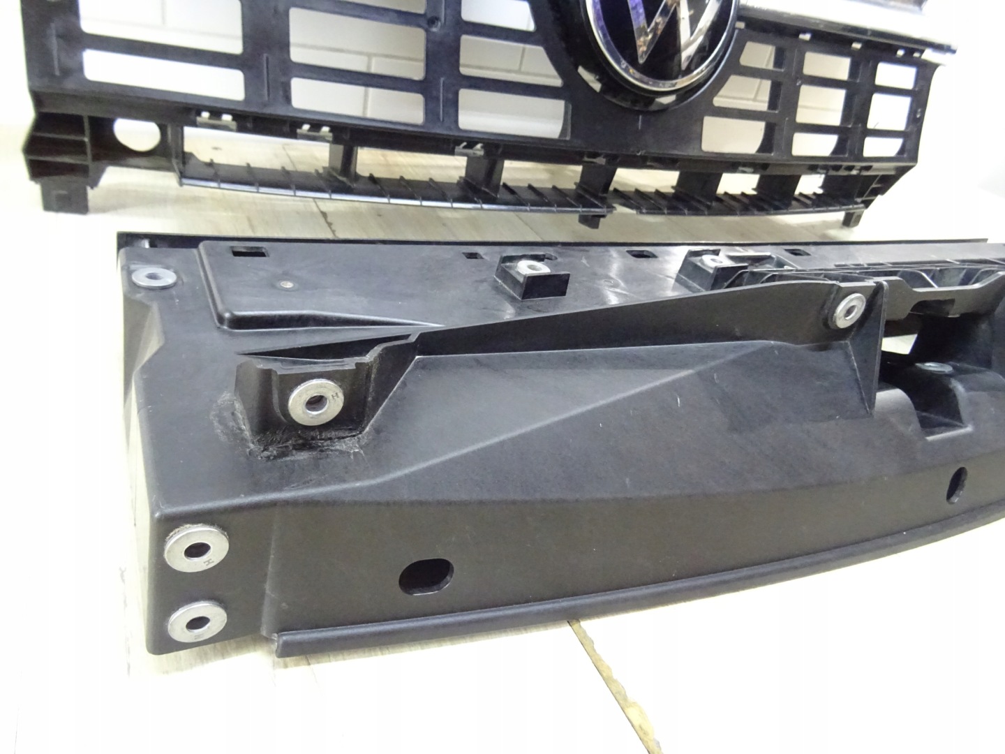 VW Transporter T7 Kühlergrill FRONTGRILL Kühlergitter 7T0807381C - Thumbnail 7