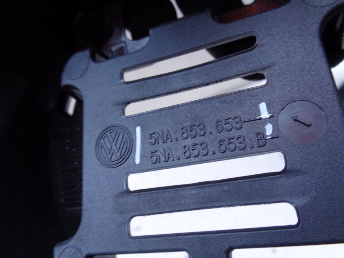 VW Tiguan Kühlergrill FRONTGRILL Kühlergitter 65NA853653 - Thumbnail 6