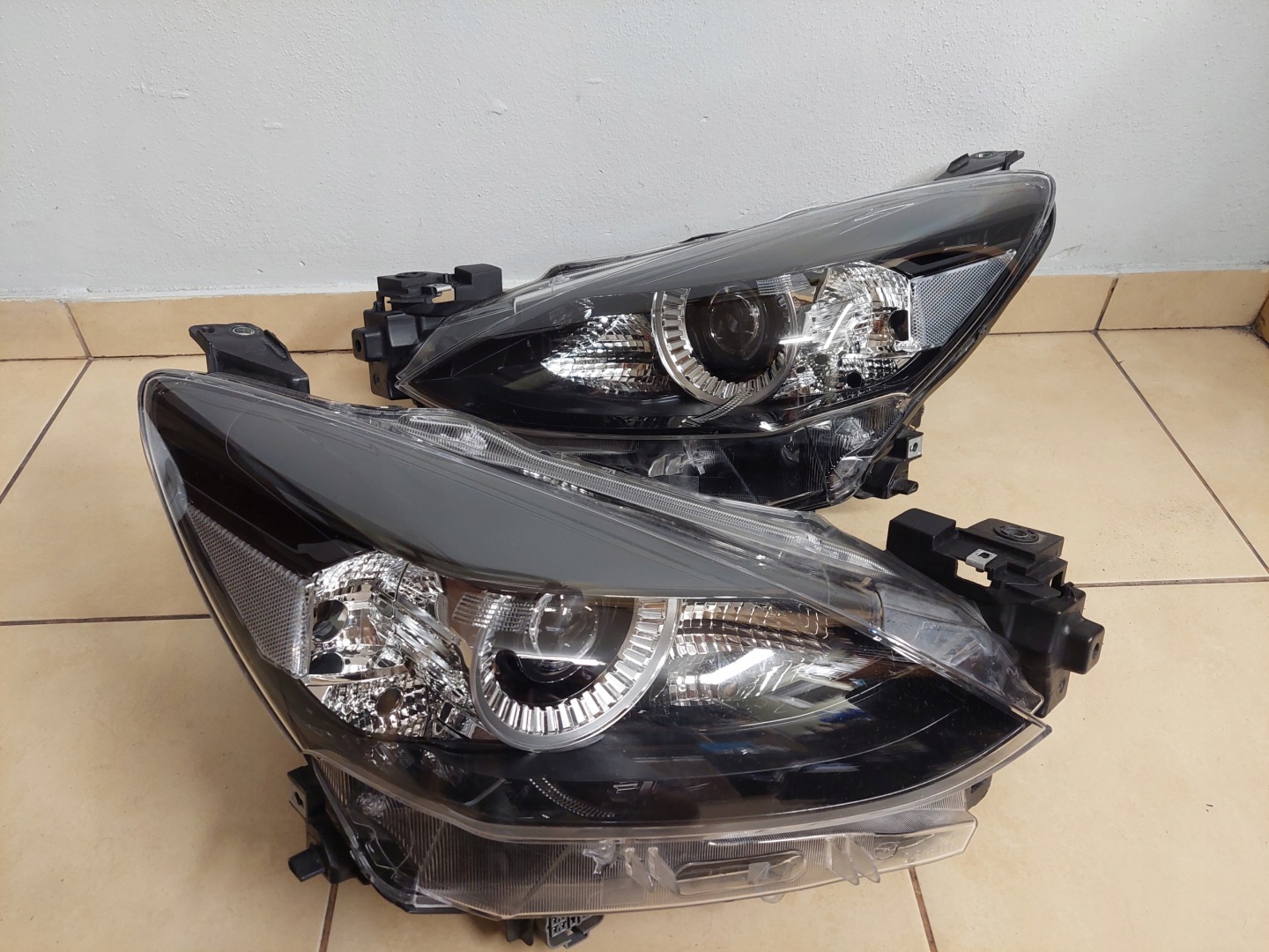 Frontscheinwerfer Mazda 2 DE D43N51030 LED Links Scheinwerfer Headlight - Thumbnail 1