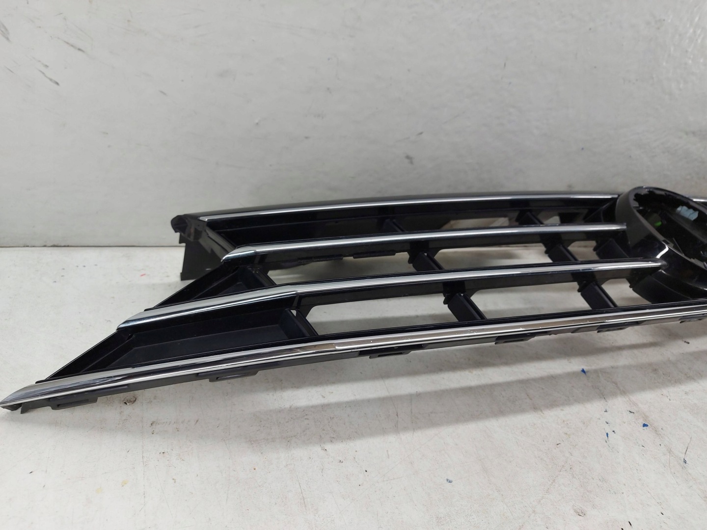 VW Passat B8 Kühlergrill FRONTGRILL Kühlergitter 3G0853651BL - Thumbnail 8