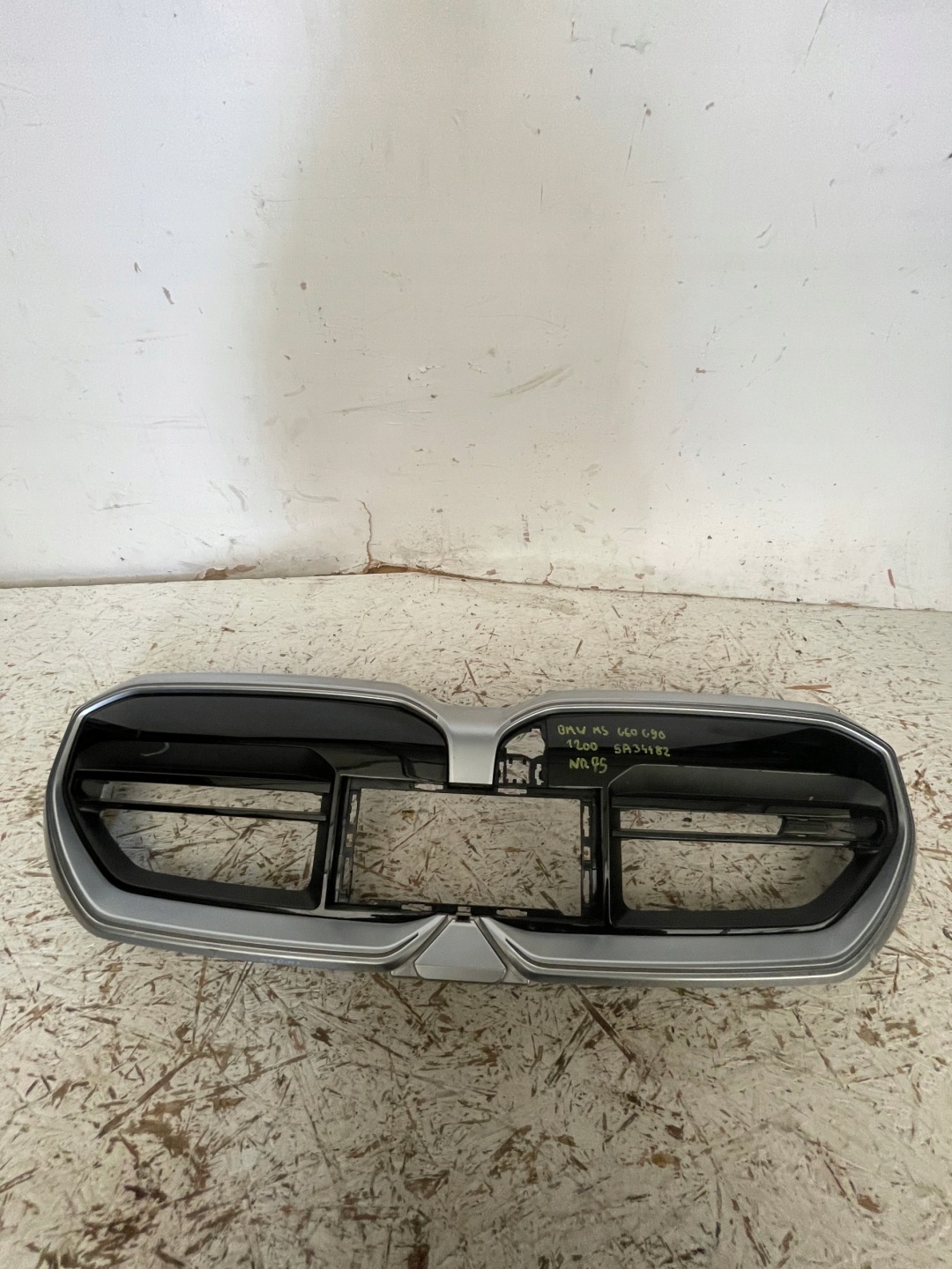 BMW 5 G61 Kühlergrill FRONTGRILL Kühlergitter 5A34482 - Thumbnail 1