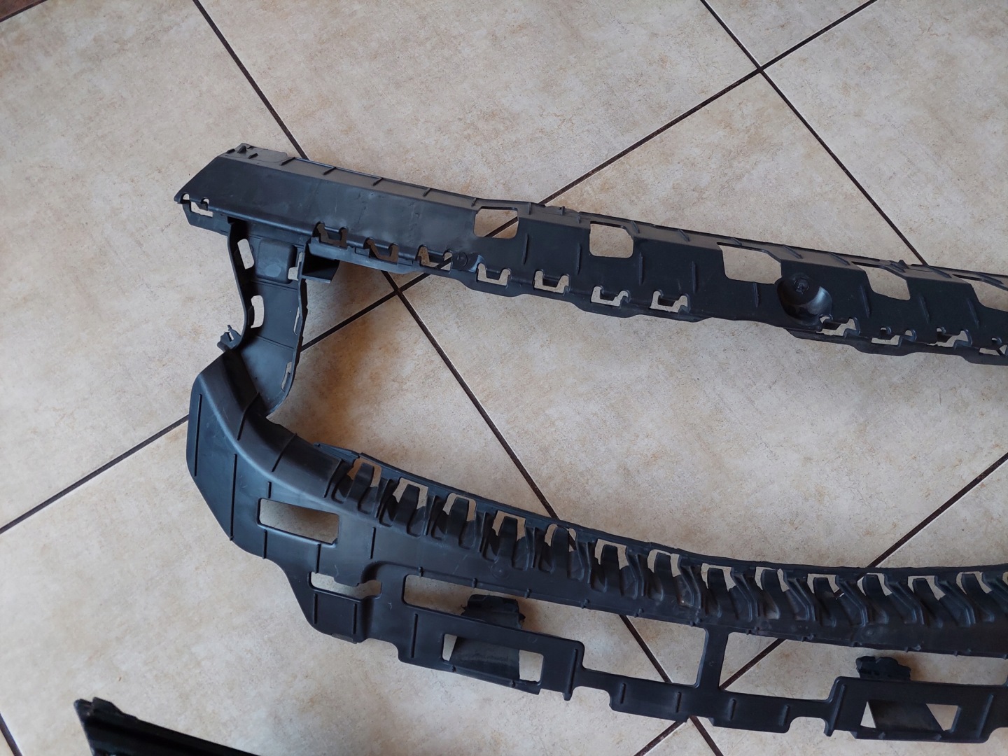 Opel Astra Kühlergrill FRONTGRILL Kühlergitter 39130501 - Thumbnail 12