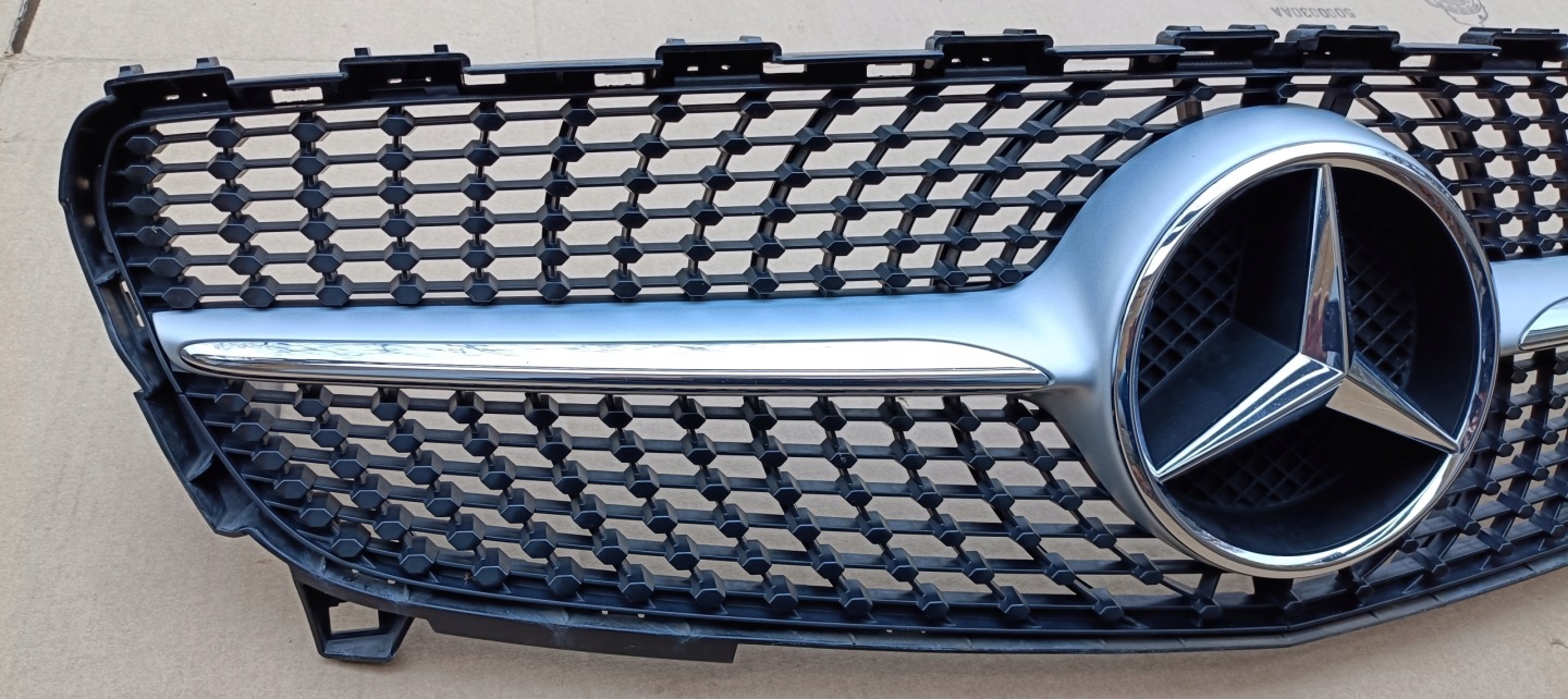 Mercedes-Benz A-Klasse W176 Kühlergrill FRONTGRILL Kühlergitter A1768881760 - Thumbnail 2