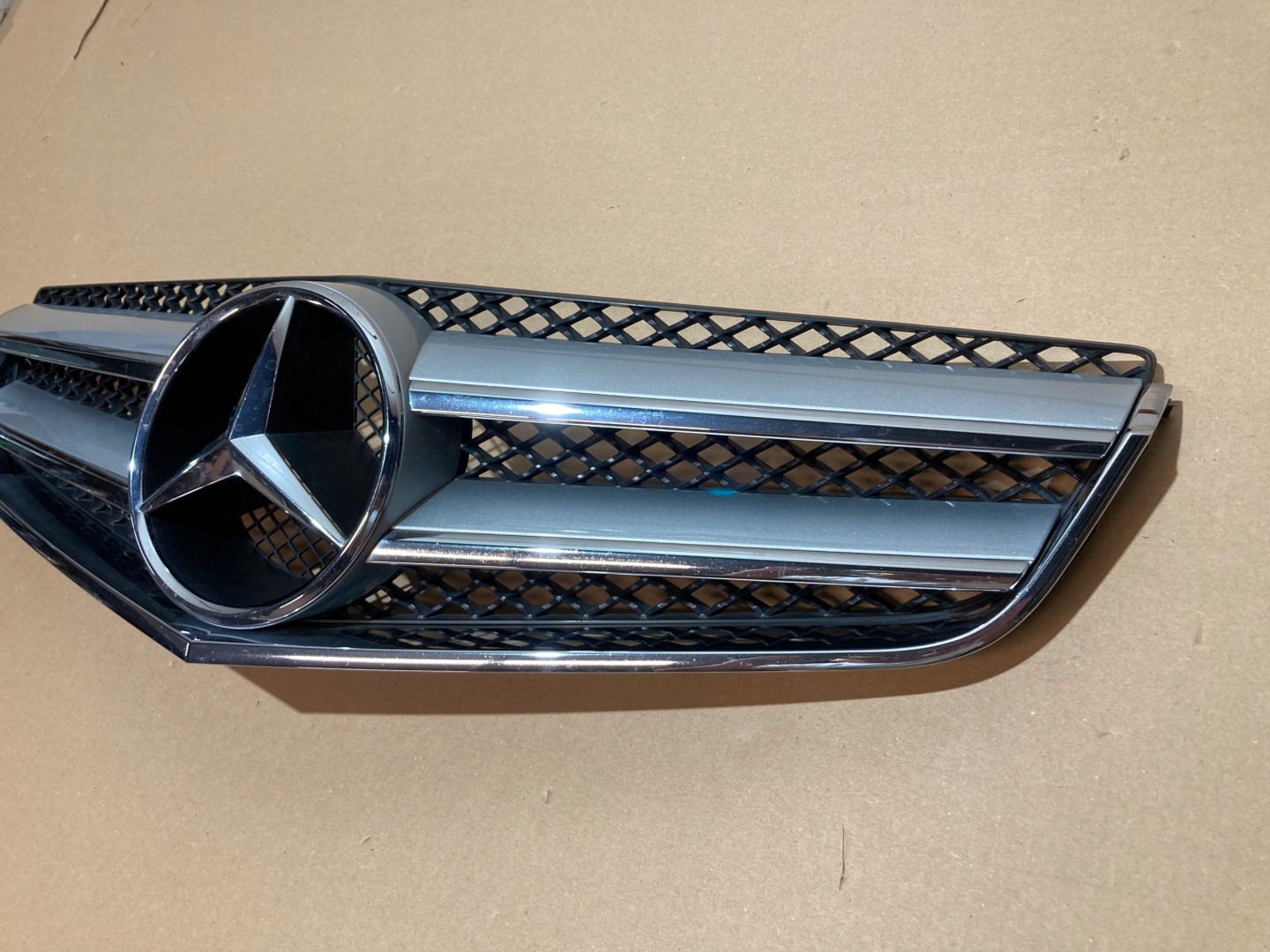 Mercedes-Benz E-Klasse W207 Kühlergrill FRONTGRILL Kühlergitter A2078880283 - Thumbnail 5