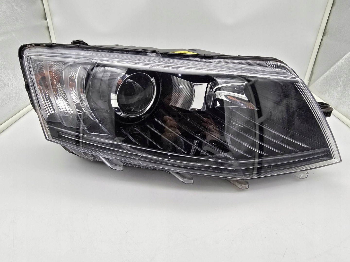 Frontscheinwerfer Skoda Octavia III 5E 5E1941018B LED Links Headlight - Thumbnail 1