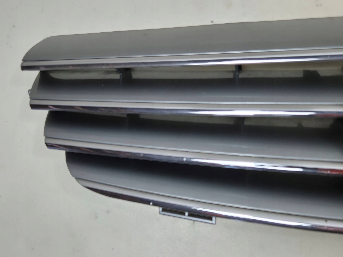 Mercedes-Benz CLK-Klasse W209 Kühlergrill FRONTGRILL Kühlergitter A2098880052 - Thumbnail 2