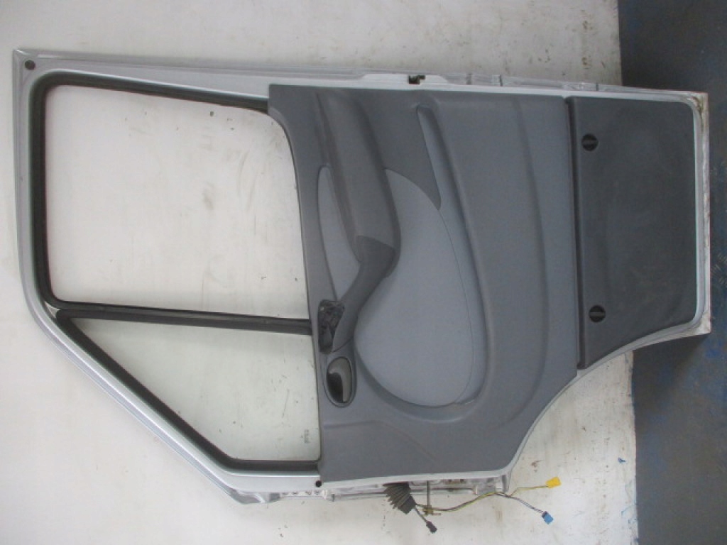 Mercedes-Benz Sprinter W910 Tür Vorne Links Door Porta Porte - Thumbnail 3