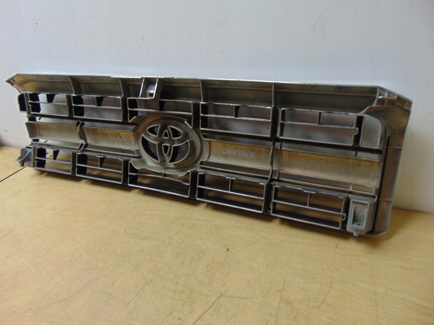 Toyota Land Cruiser J7/J9/J12/J15/J25 J7 Kühlergrill FRONTGRILL 5310160450 - Thumbnail 9