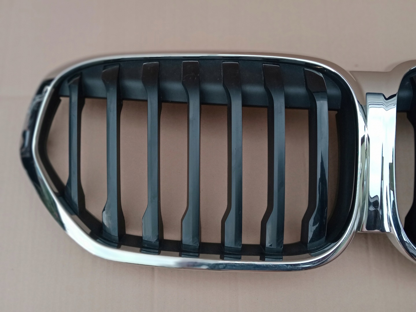 BMW X1 F48 Kühlergrill FRONTGRILL Kühlergitter 8493450 - Thumbnail 2