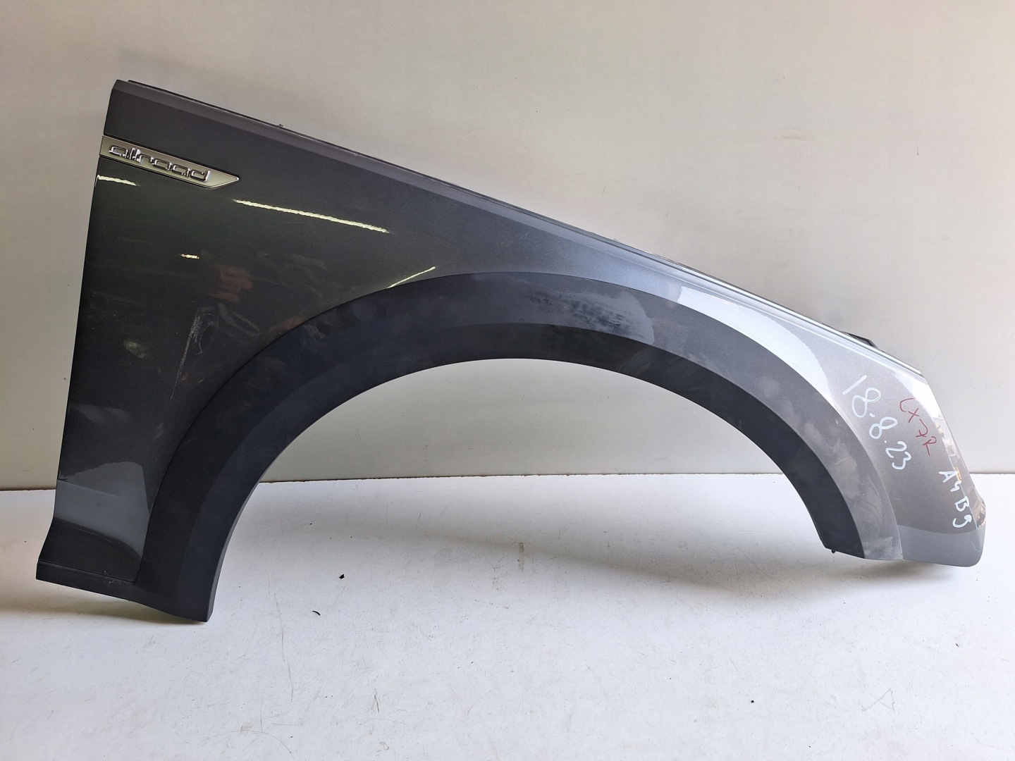 Kotflügel Audi A4 B9 Vorne Rechts Fender Parafanghi Ailes - Image 1