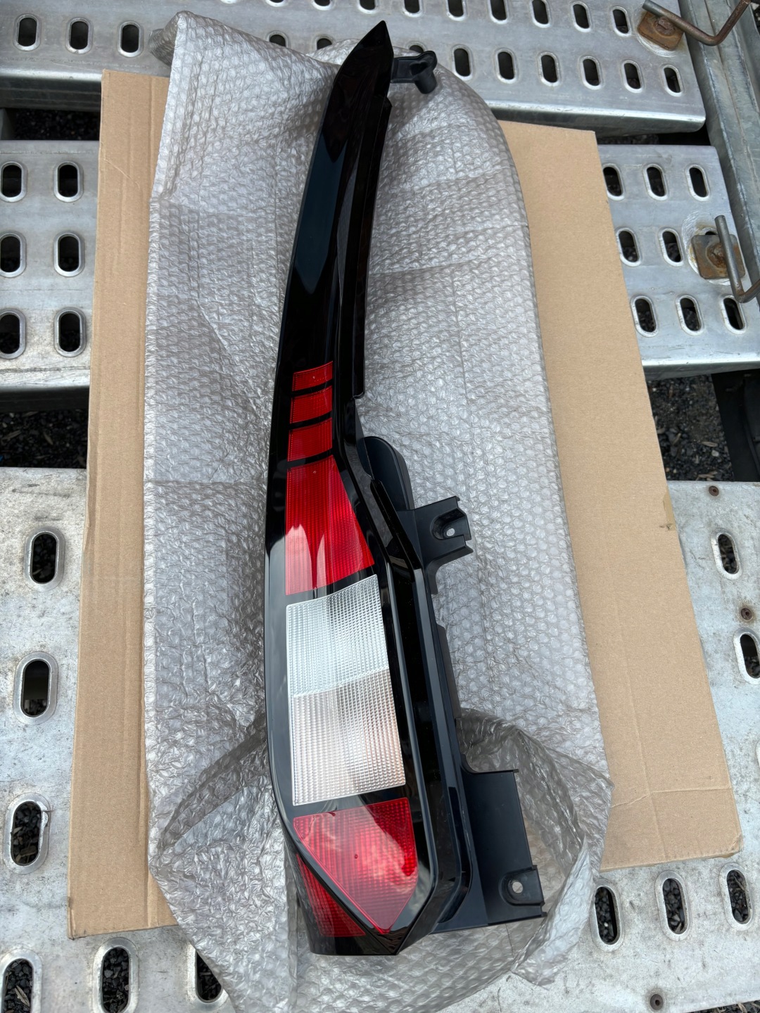 VW Caddy Rückleuchte 2K7945095 Rearlamp - Thumbnail 1
