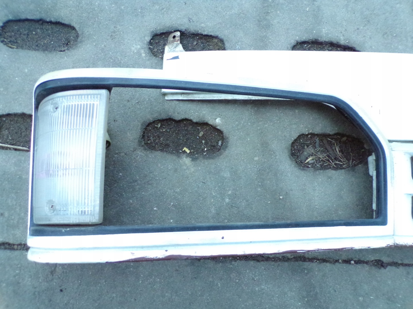 Isuzu Midi Kühlergrill FRONTGRILL Kühlergitter - Thumbnail 2