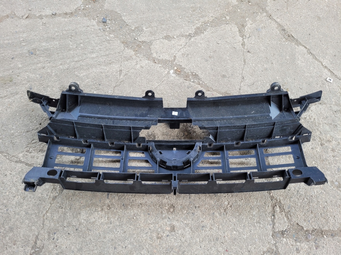 VW Transporter T7 Kühlergrill FRONTGRILL Kühlergitter 7T0807381D - Thumbnail 4