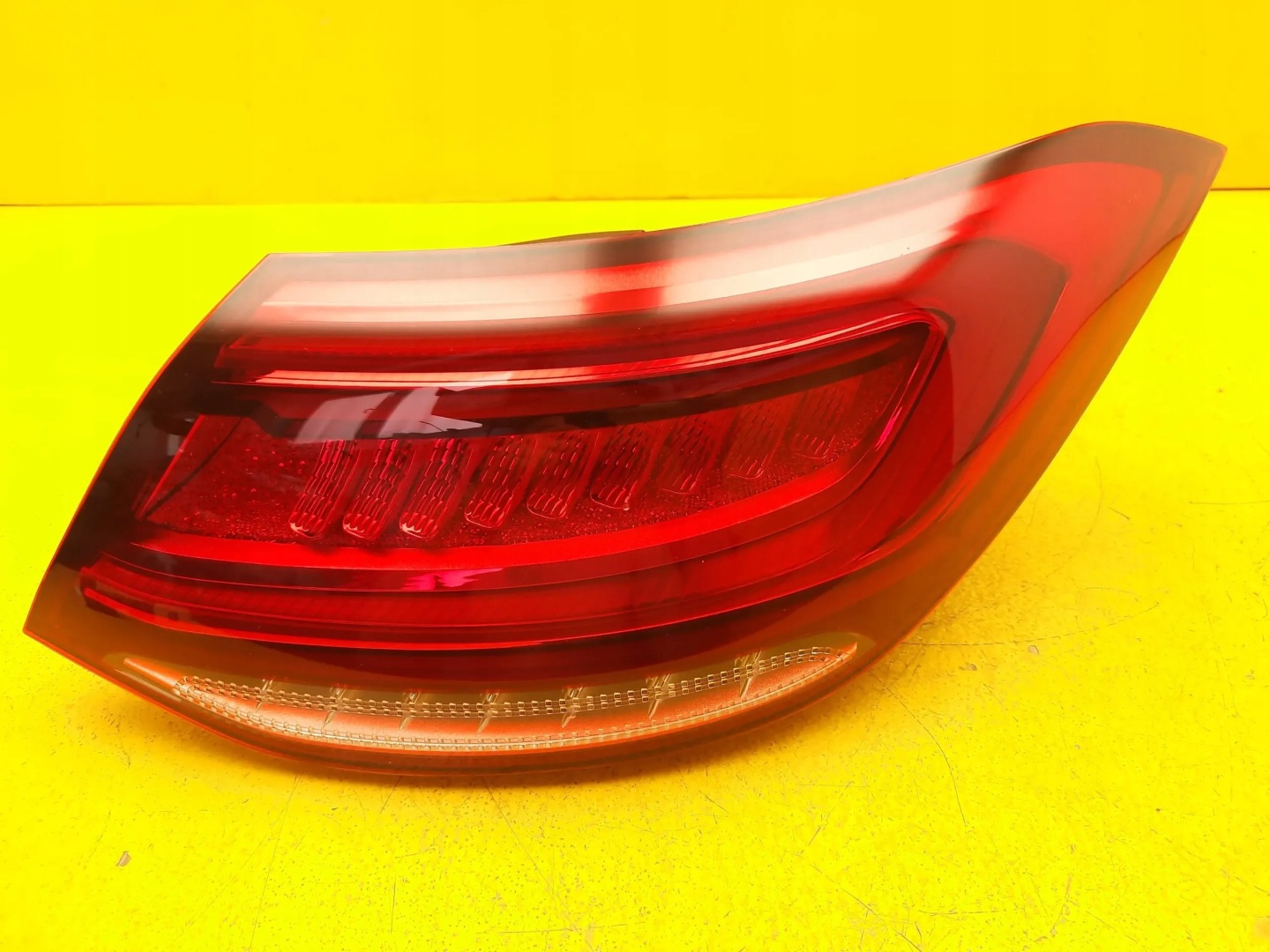 Mercedes-Benz CLS W218 Rückleuchte A2579062700 Rearlamp - Thumbnail 1