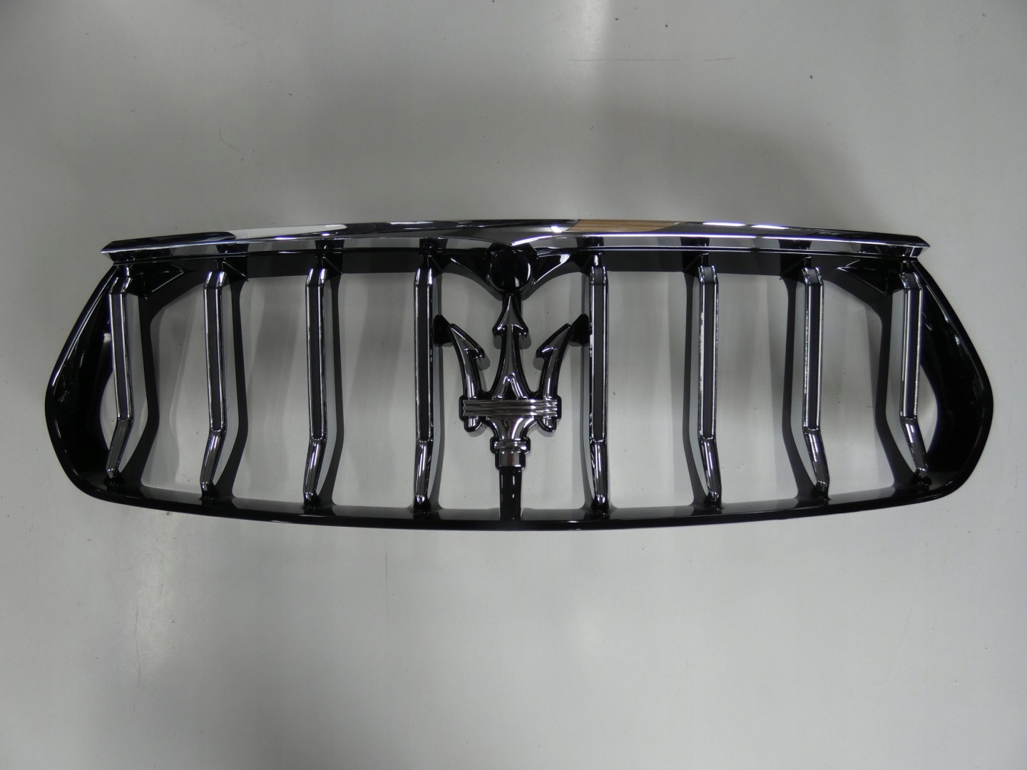Maserati Levante AM156 Kühlergrill FRONTGRILL Kühlergitter 670151263 - Thumbnail 1