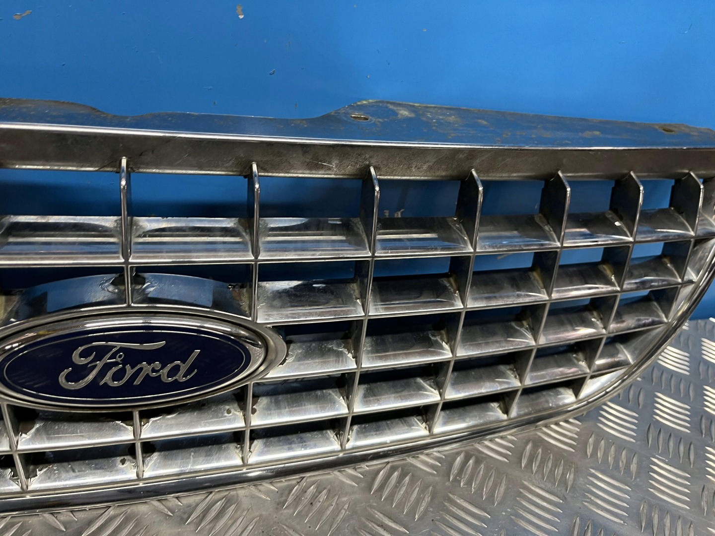 Ford Explorer Kühlergrill FRONTGRILL Kühlergitter 3L248200B - Thumbnail 4