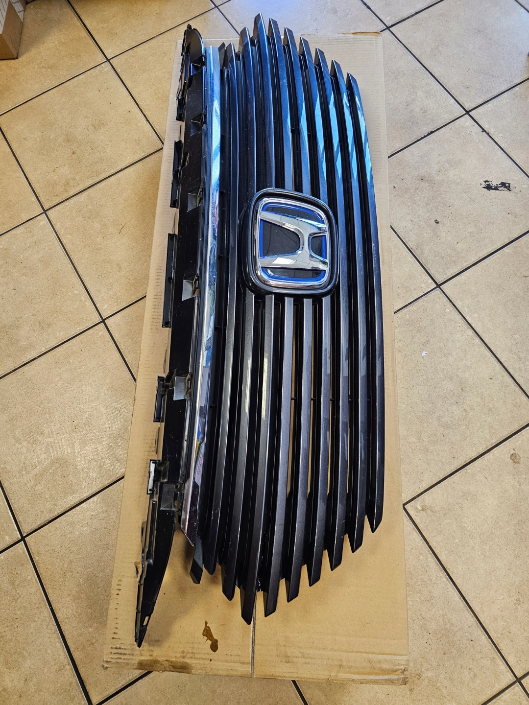 Honda HR-V Jazz GR Kühlergrill FRONTGRILL Kühlergitter 8F213M0600 - Thumbnail 1