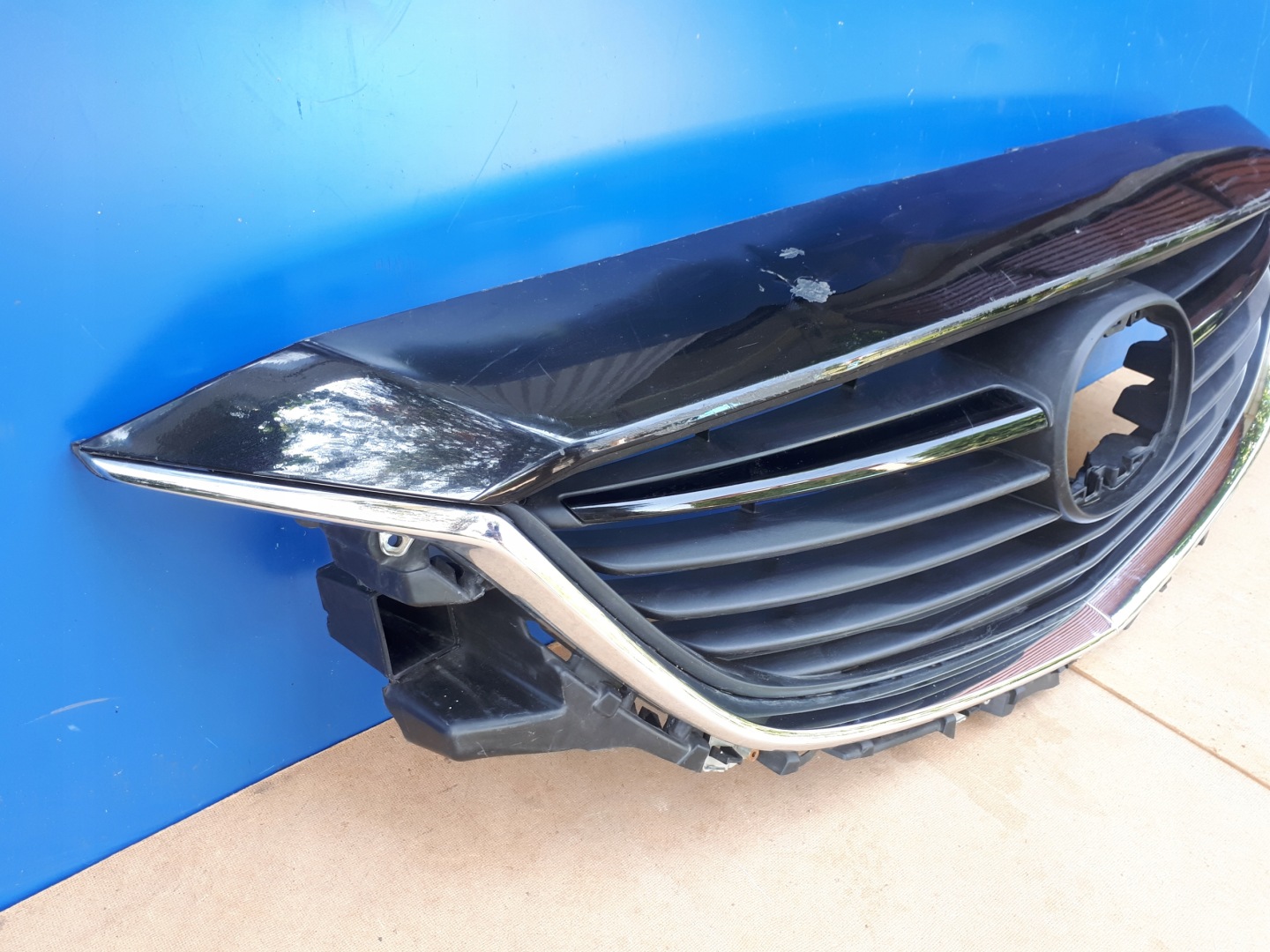 Mazda 6 GH Kühlergrill FRONTGRILL Kühlergitter GHP950712 - Thumbnail 2