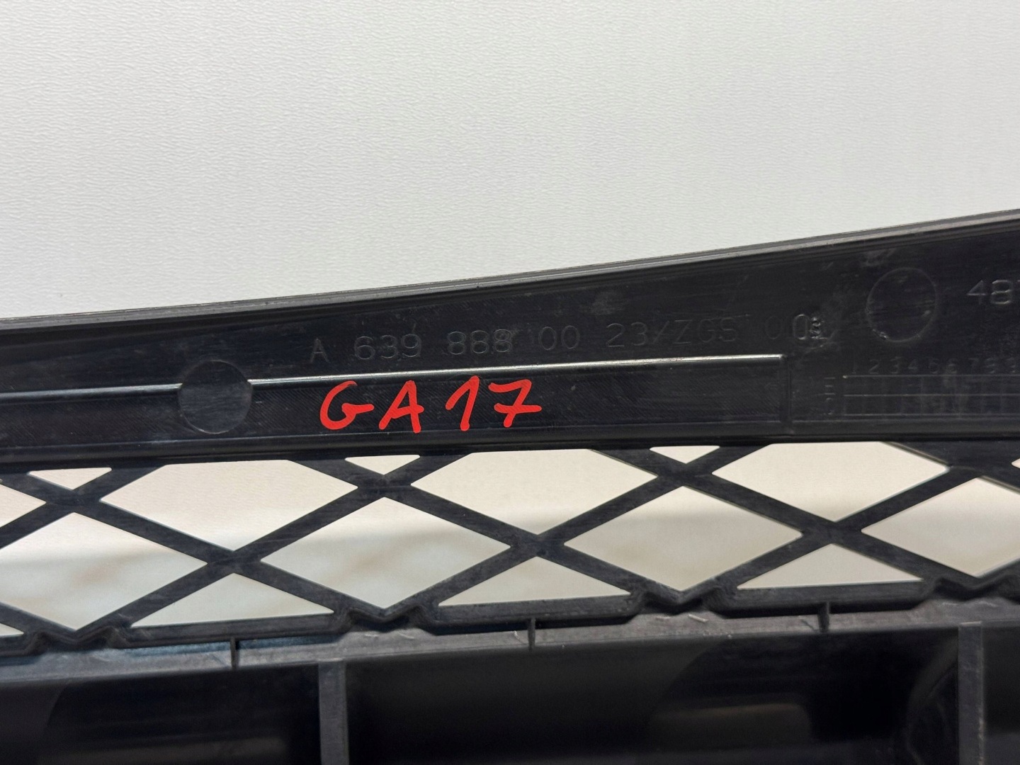 Mercedes-Benz Vito W639 Kühlergrill FRONTGRILL Kühlergitter A6398800785 - Thumbnail 12