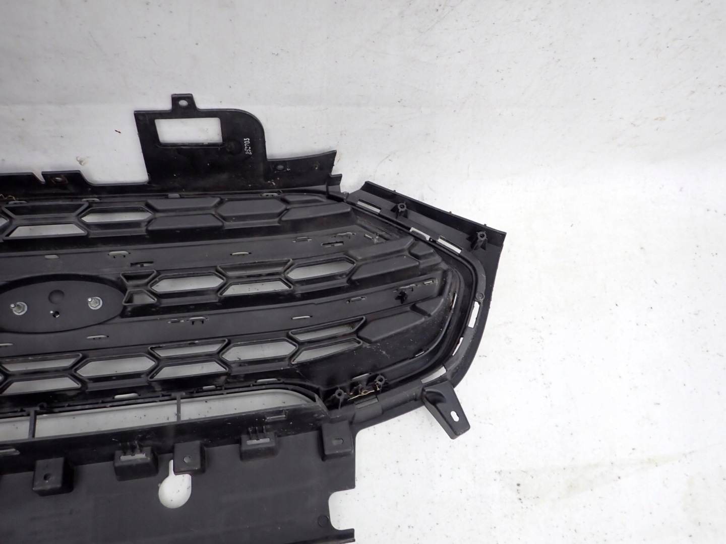 Ford EcoSport Kühlergrill FRONTGRILL Kühlergitter GN1517B968 - Thumbnail 9
