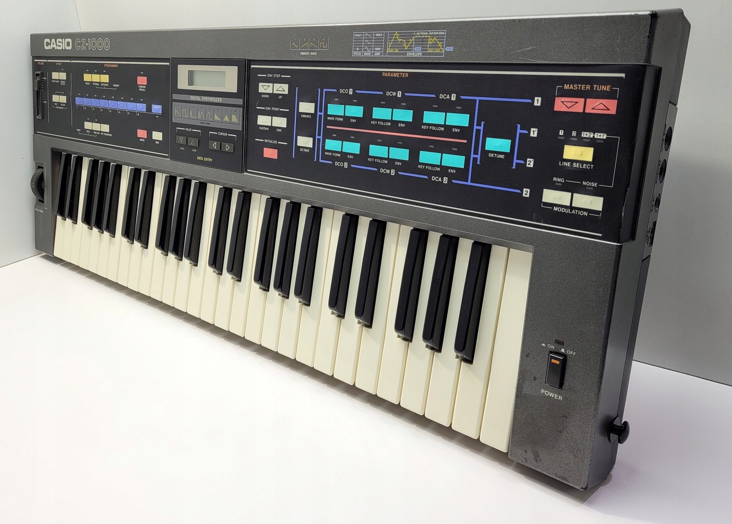 週末限定セール！ CASIO CZ-1000 キーボードシンセサイザー カシオ Syntezator cyfowy CASIO CZ-1000 + zasilacz Vintage P