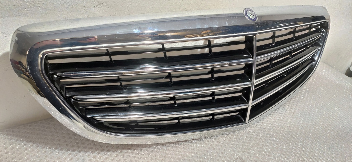 Mercedes-Benz C-Klasse W205 Kühlergrill FRONTGRILL Kühlergitter A2058802683 - Thumbnail 3