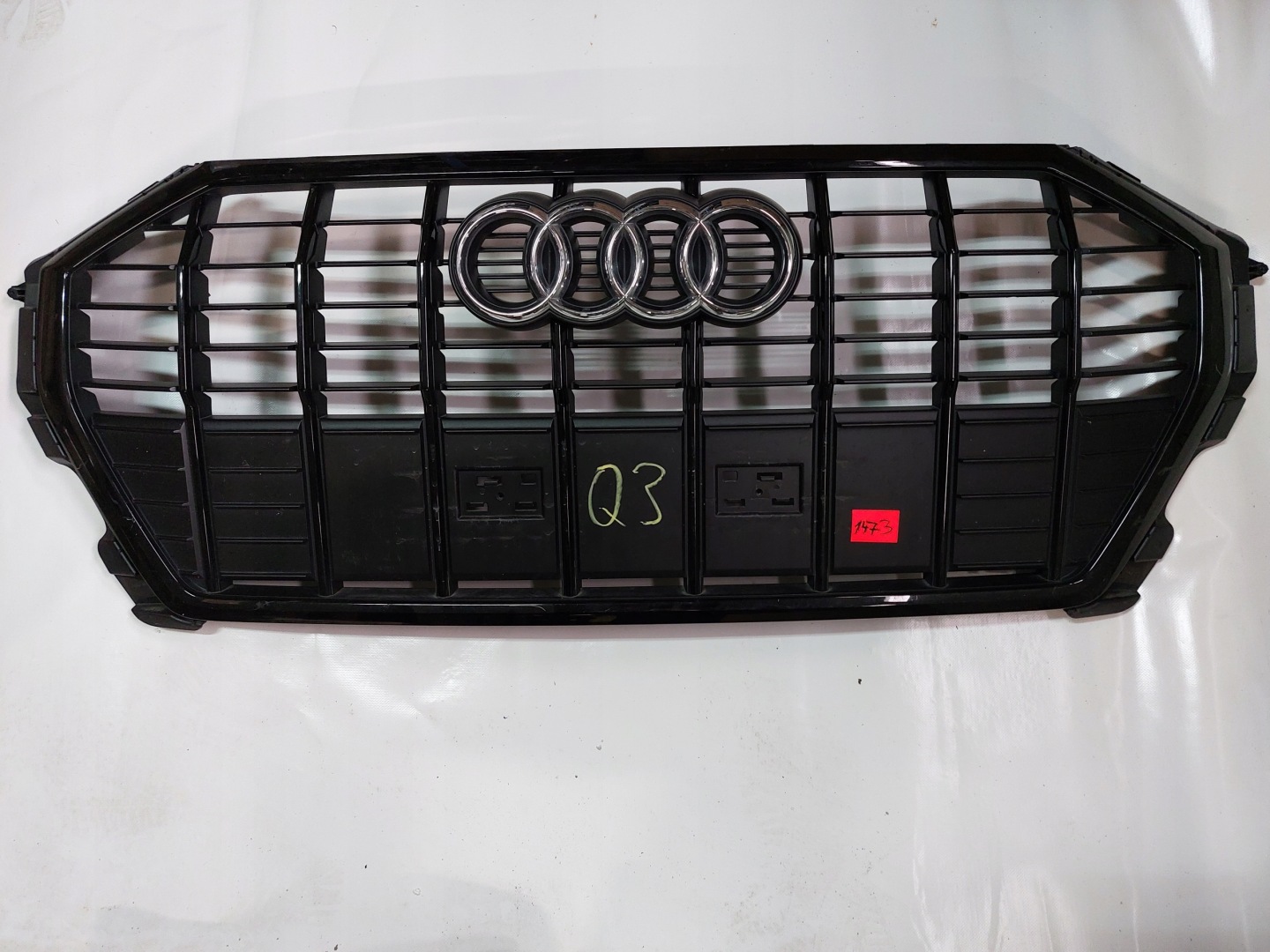 Audi Q3 Kühlergrill FRONTGRILL Kühlergitter 83A853651B - Thumbnail 1