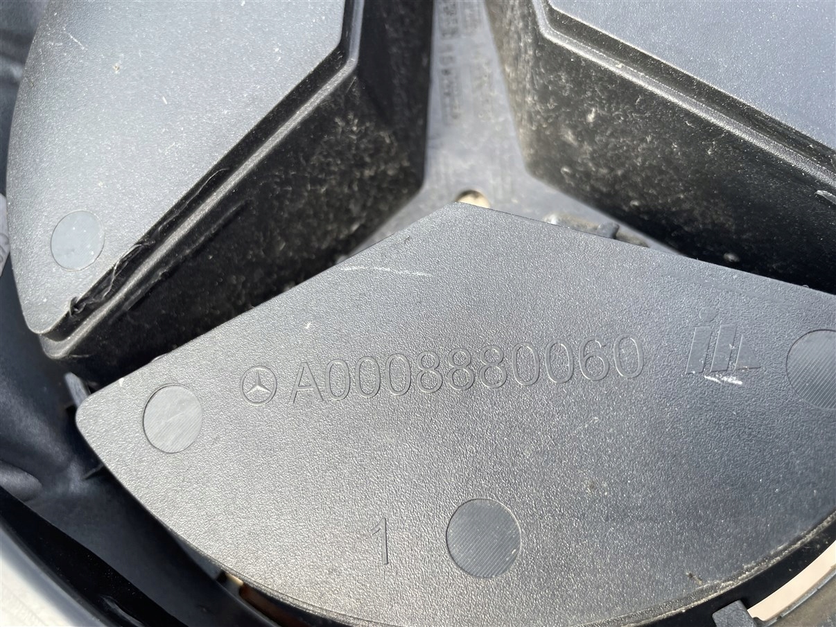 Mercedes-Benz B-Klasse W246 Kühlergrill FRONTGRILL Kühlergitter A0008880060 - Thumbnail 8
