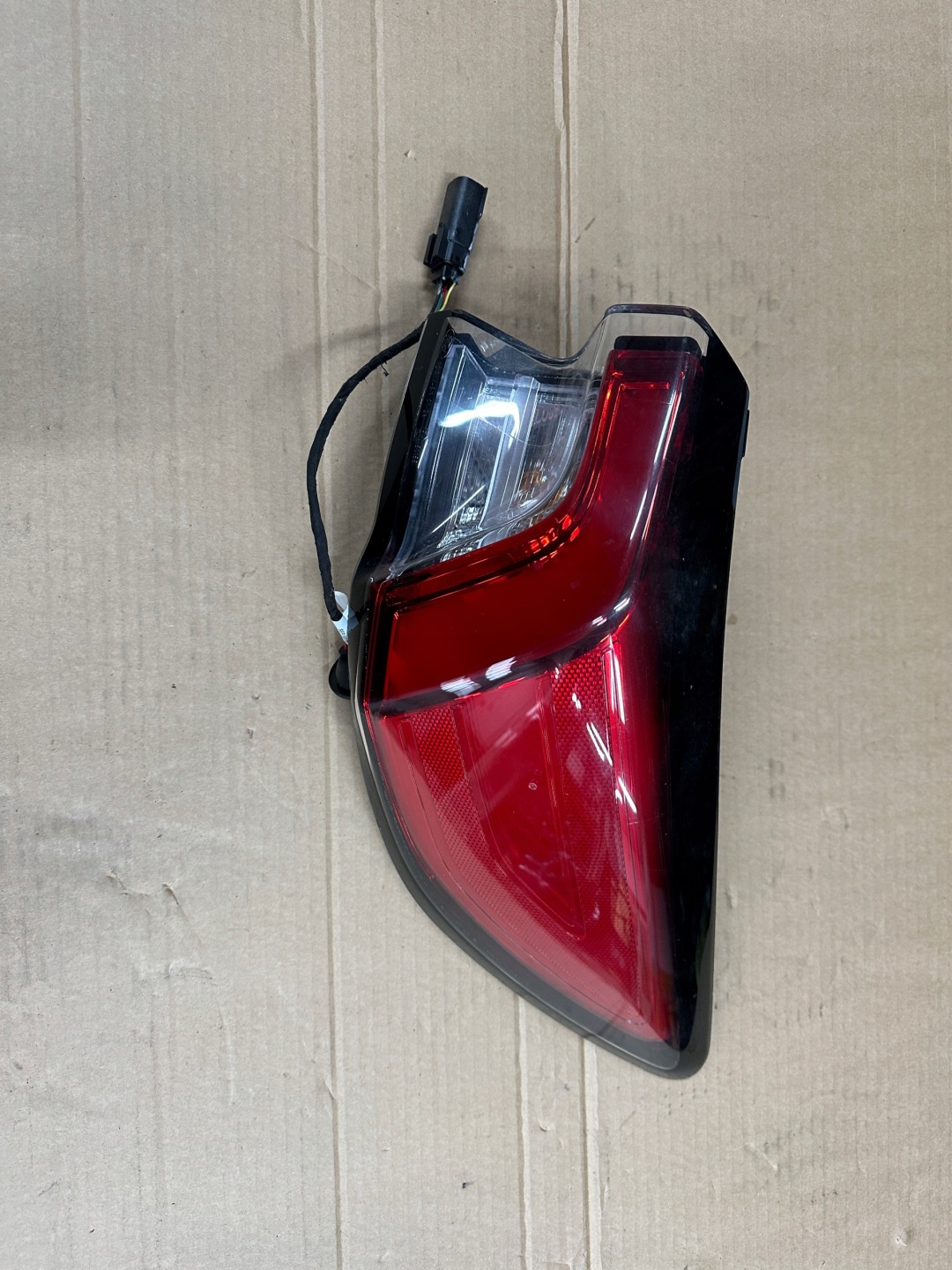 Ford Kuga III Mk3 Rückleuchte LV4B13404BDLV Rearlamp - Thumbnail 1