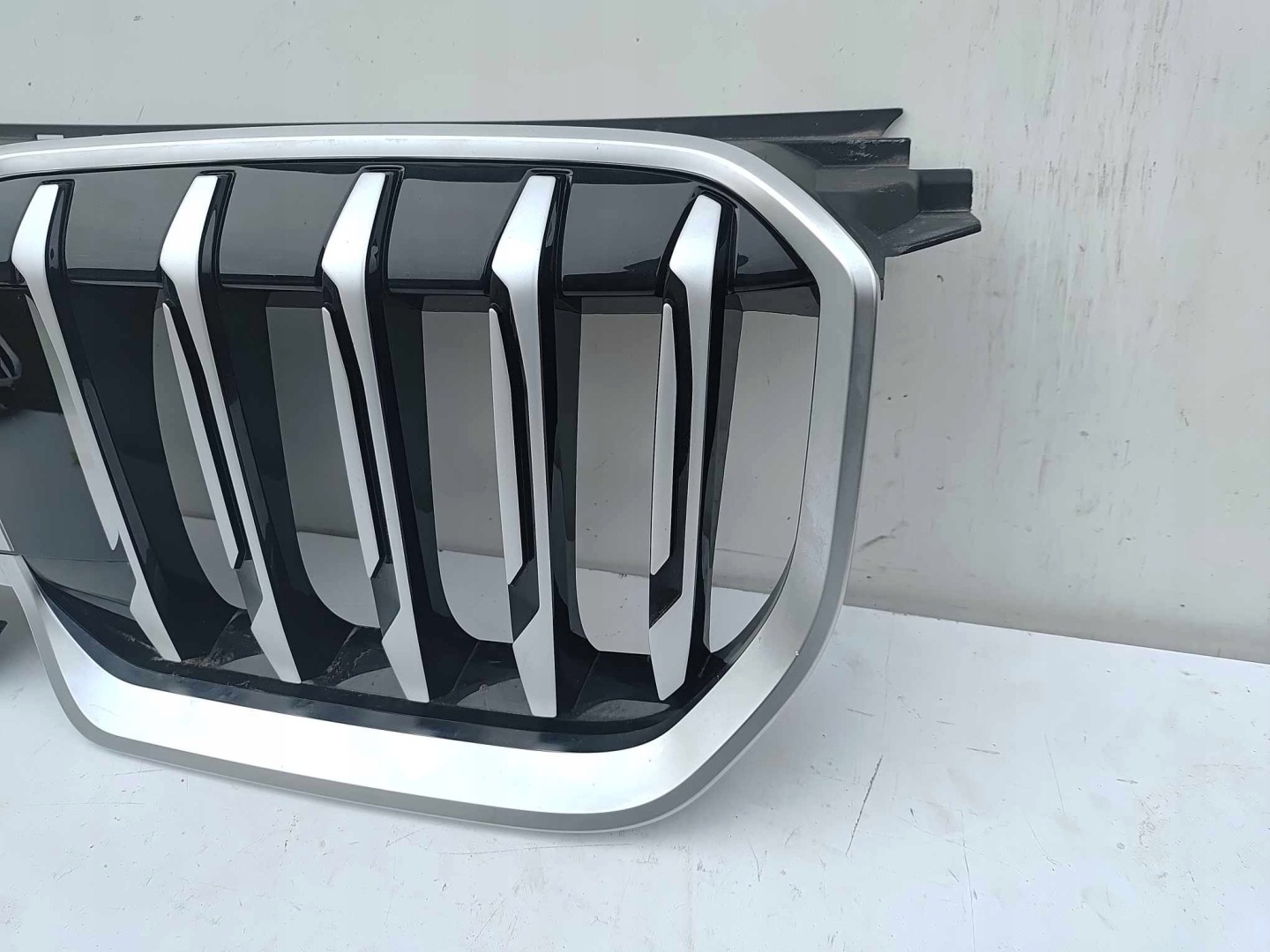 BMW X1 U11 Kühlergrill FRONTGRILL Kühlergitter 9880301 - Thumbnail 6