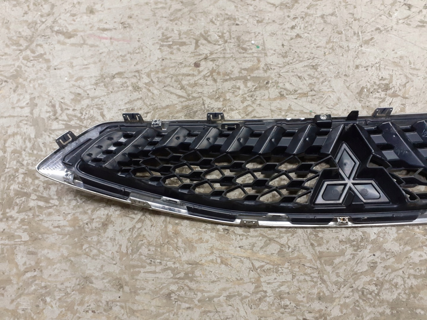Mitsubishi Space Star A00 Kühlergrill FRONTGRILL Kühlergitter 6402A380 - Thumbnail 5