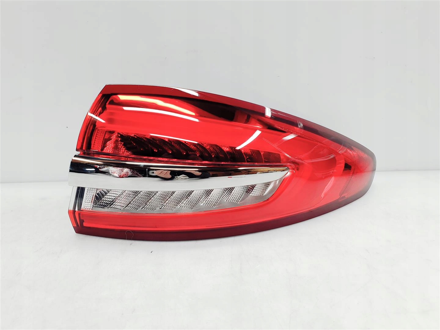 Ford Mondeo V MK5 Rückleuchte Rearlamp - Thumbnail 1
