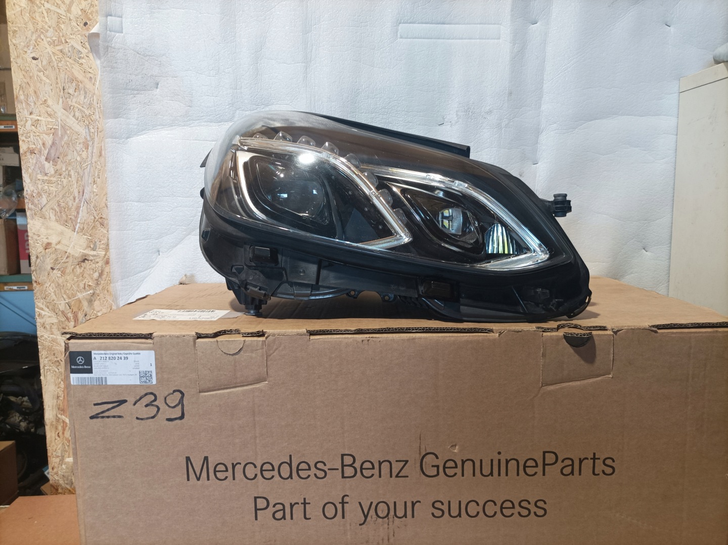 Frontscheinwerfer Mercedes-Benz E-Klasse W212 A2128205639 ILS Rechts Headlight - Thumbnail 1