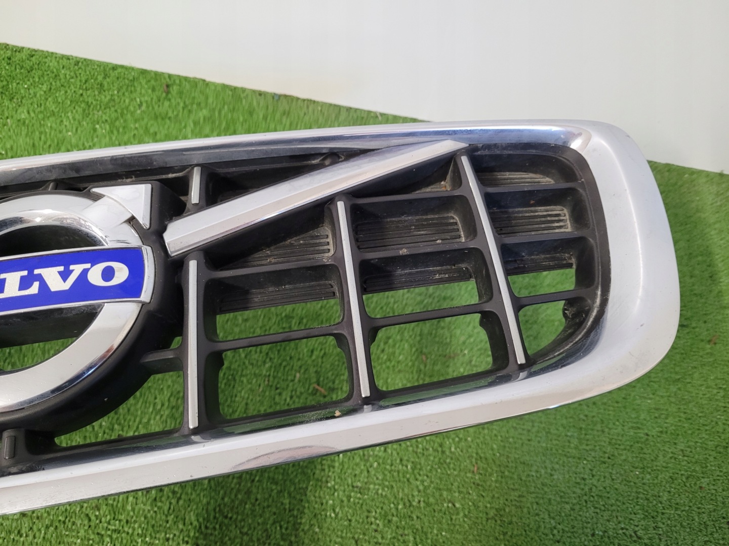 Volvo S70/V70/XC70 V70 Kühlergrill FRONTGRILL Kühlergitter 31294825 - Thumbnail 5