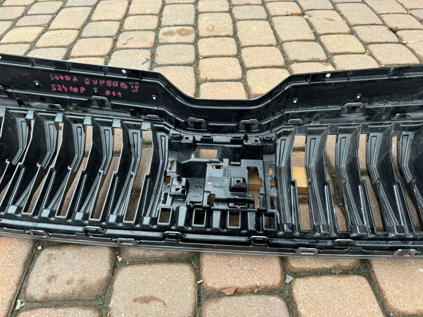 Skoda Superb 3U Kühlergrill FRONTGRILL Kühlergitter 3P0853653AS - Thumbnail 11