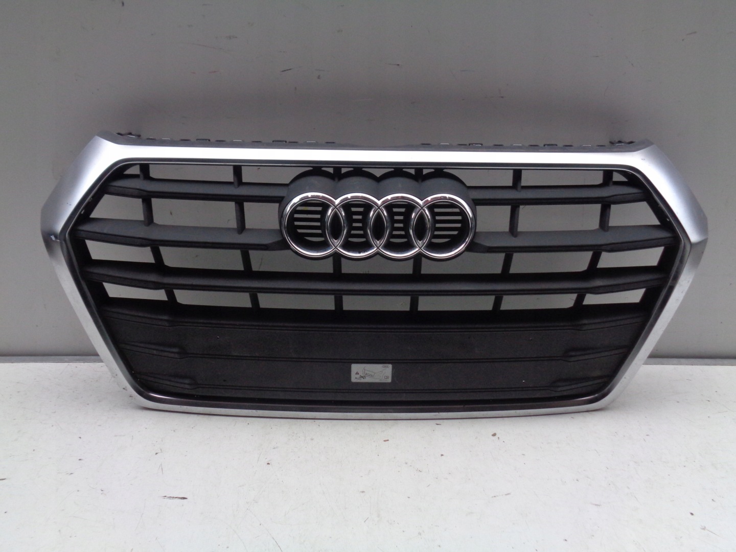 Audi Q5 Kühlergrill FRONTGRILL Kühlergitter 80A853651AT - Thumbnail 1