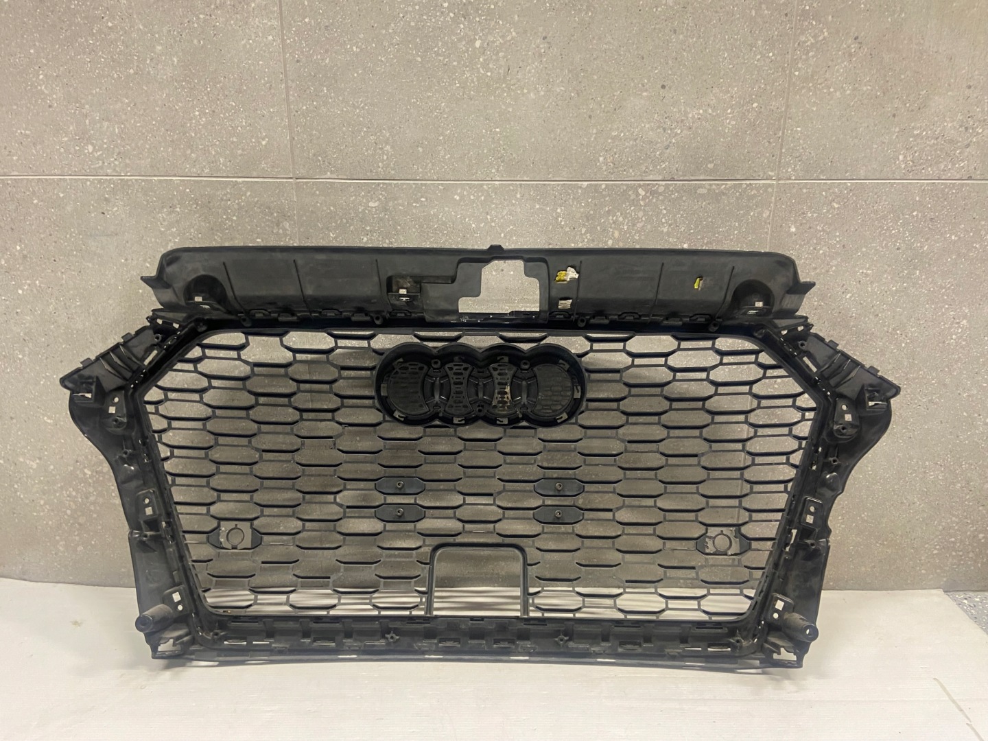 Audi 8V5 Kühlergrill FRONTGRILL Kühlergitter 8V5853651S - Thumbnail 8