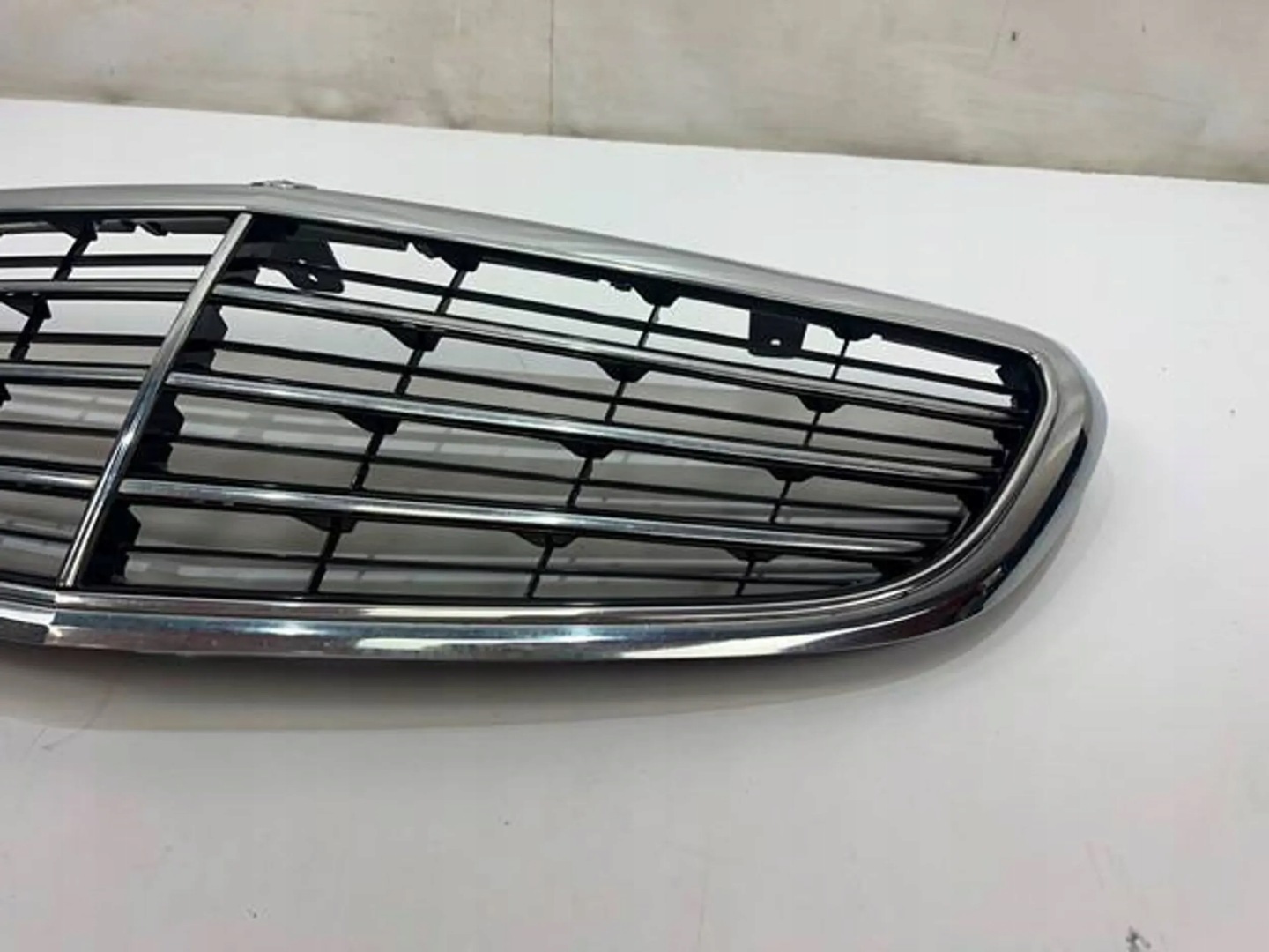 Mercedes-Benz C-Klasse W205 Kühlergrill FRONTGRILL Kühlergitter A2058802683 - Thumbnail 6