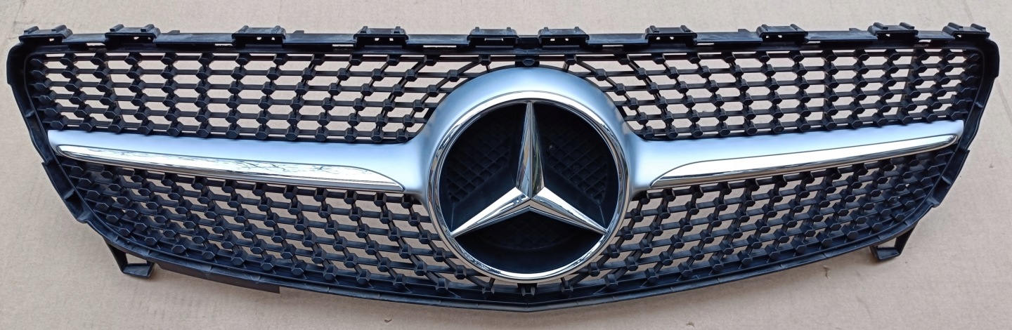 Mercedes-Benz A-Klasse W176 Kühlergrill FRONTGRILL Kühlergitter A1768881760 - Thumbnail 1