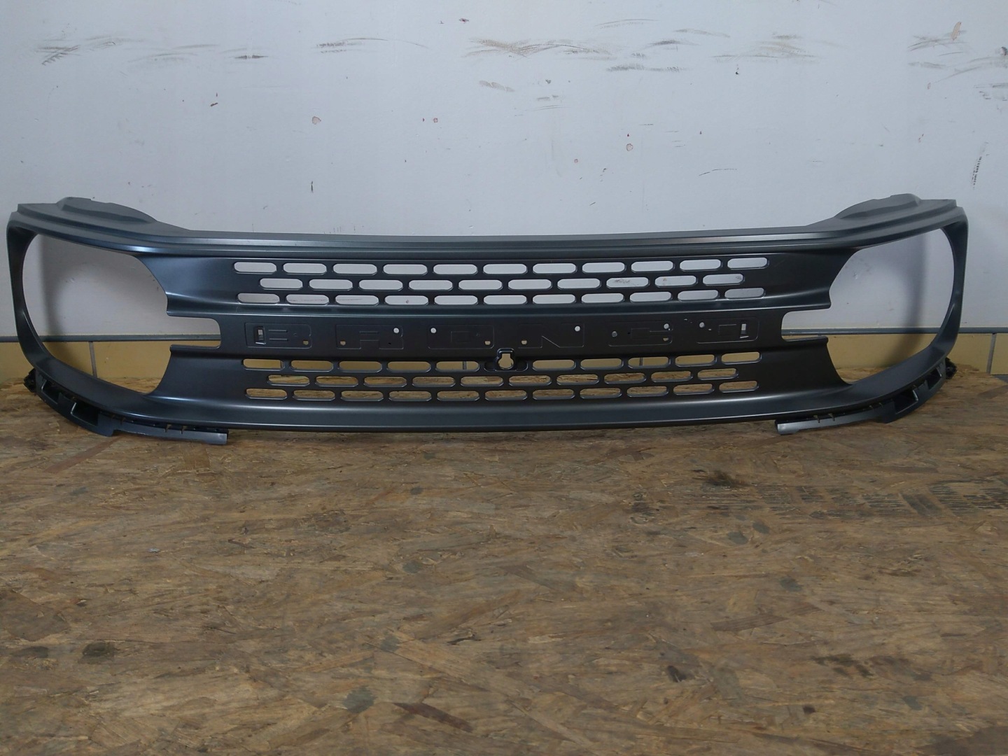 Ford Bronco Kühlergrill FRONTGRILL Kühlergitter - Thumbnail 1